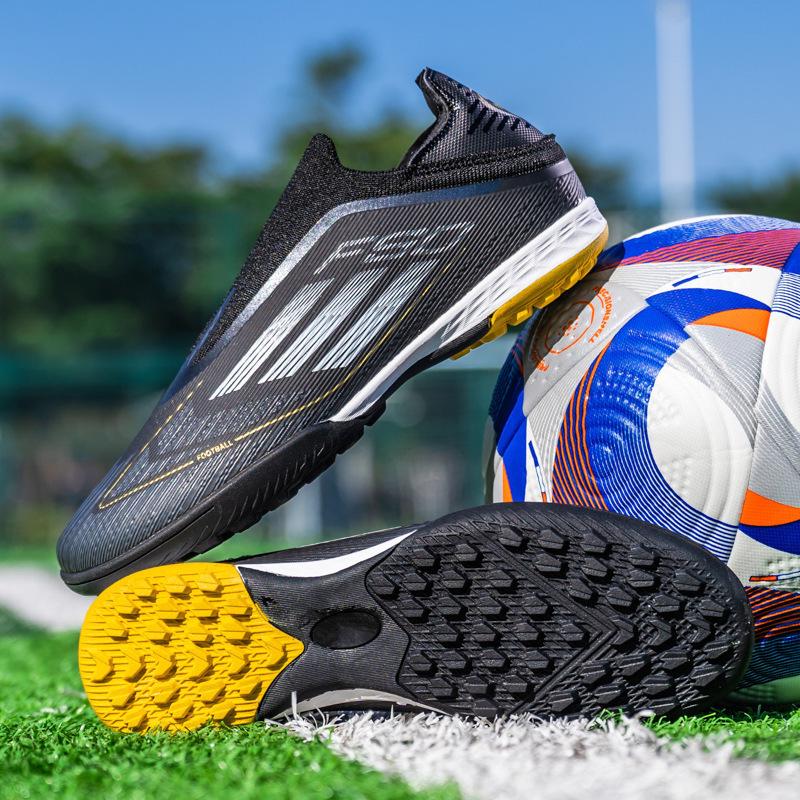 Futbalové topánky European Cup F50: Unisex Športové Topánky pre Mladých a Dospelých s Cvočkami na Tréning a Súťaže