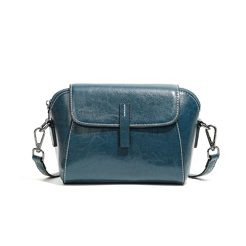 Bag women's new trendy shoulder bag fashionable exquisite small bag niche women's leather large-capacity messenger bag