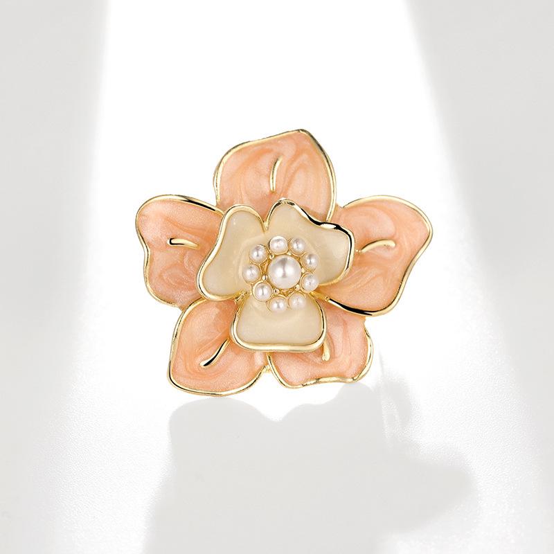 Bo Xin Yun Fashion Five-Petal Flower Pearl Brooch: Elegant Accessories for Clothing