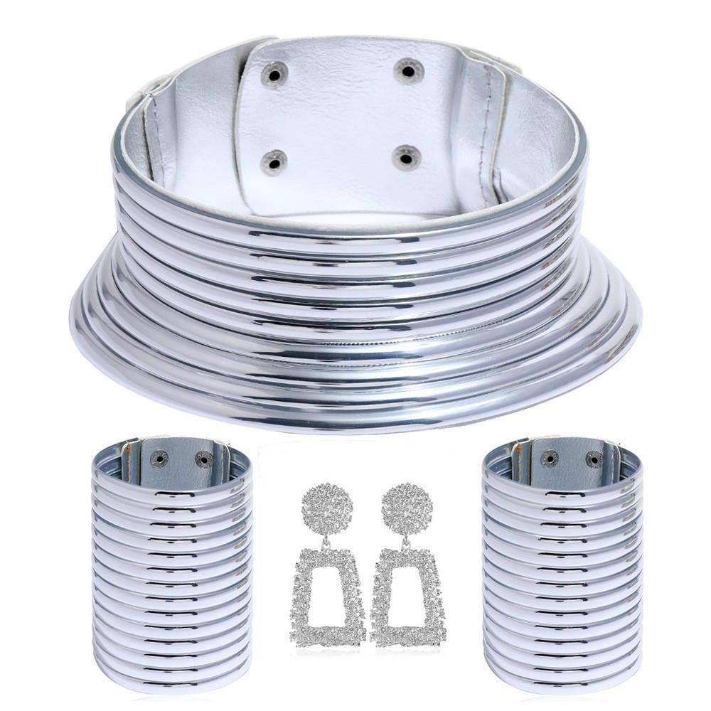 Folkový choker náhrdelník inspirovaný kovem s geometrickým designem pro festivalové nošení