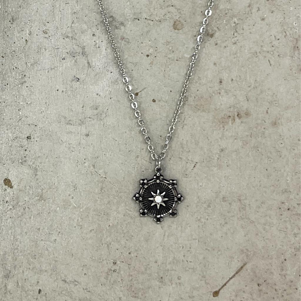 Glory_Arden [Unisex] Surgical Steel Opal Stone Snowflake Shape Vintage Necklace/Ghmn-483