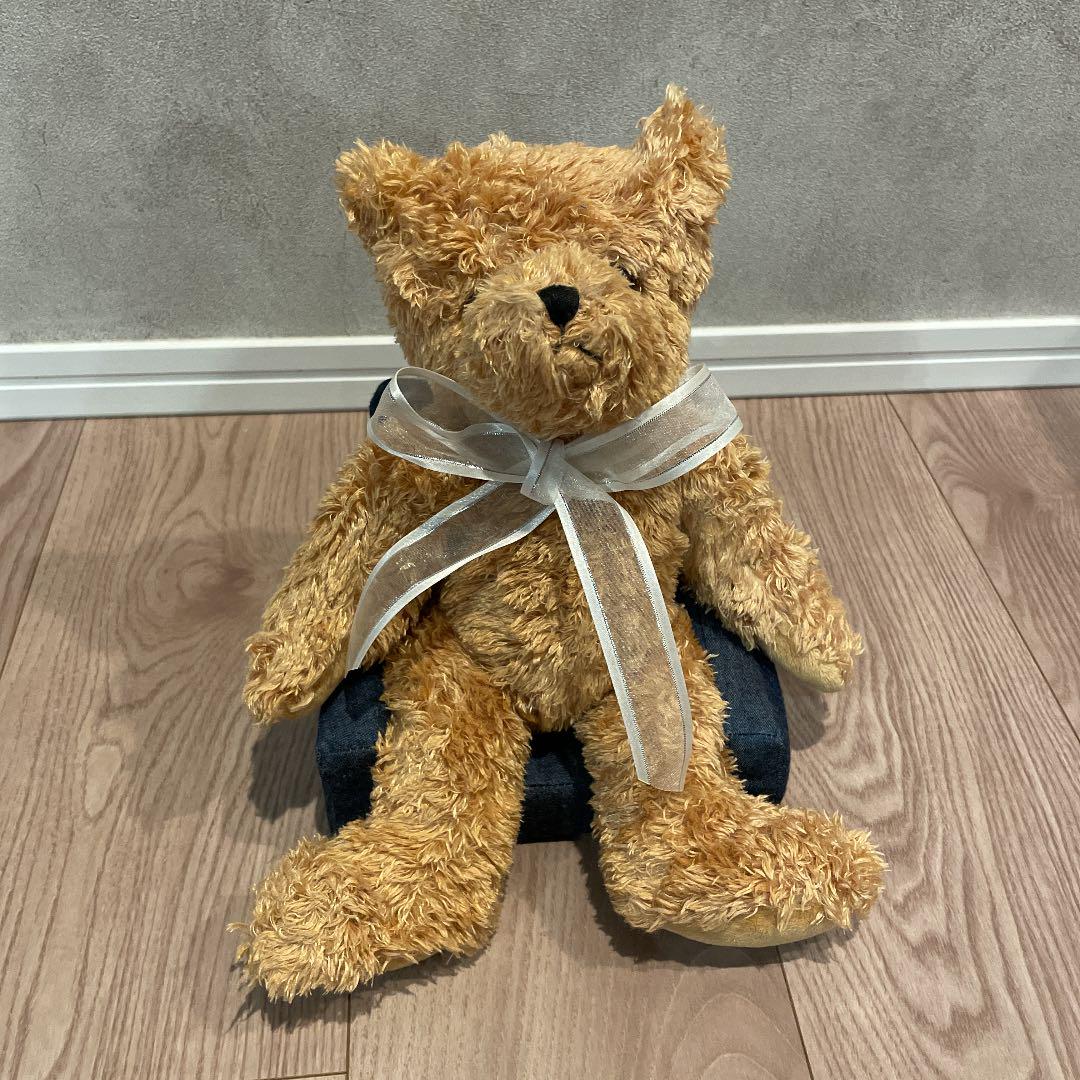 

[USED] Lexus teddy bear with sofa