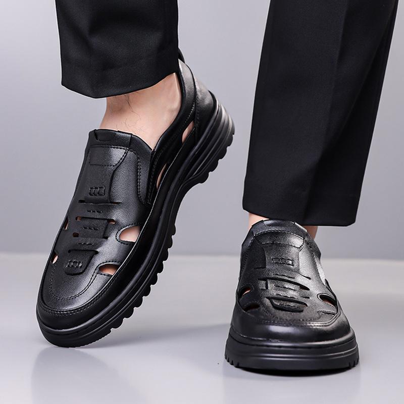 New Designer Hallow Big Size Leather Shoes for Men Summer Fashion Casual Sandals Male Solid Color Breathable Loafers Man