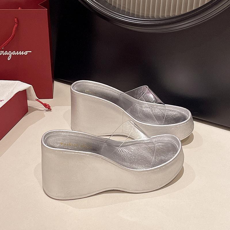 Fashion 2025 Summer New Thick Bottom High Heel Slippers for Women Fashionable Transparent Sponge Cake Versatile Beach Slipper Sandals