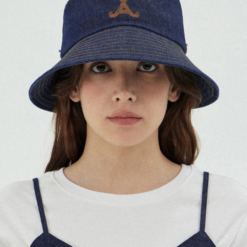 

VARZAR VA Изогнутая Панама с Деталью Стежка Деним Индиго FREE