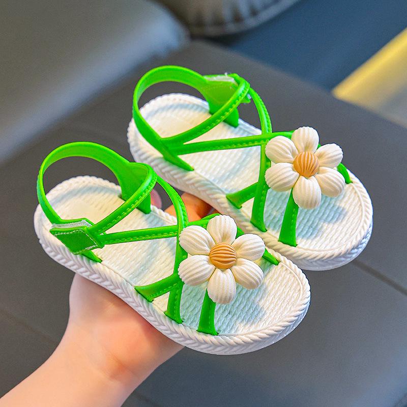 

Girls Outdoor Non-Slip Cartoon Princess Sandals for Summer - Soft Sole, Sizes for Toddlers to Children Size 35, Length 20.5cm зелёный