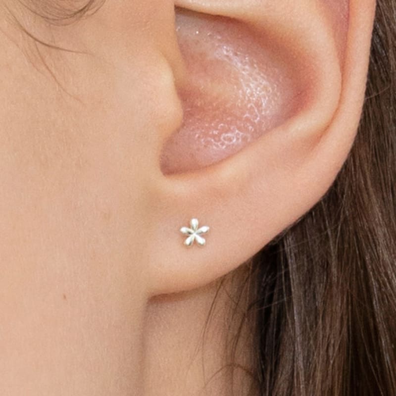 FANTASTIC PLANET Minimal Flower Earrings (silver 925)