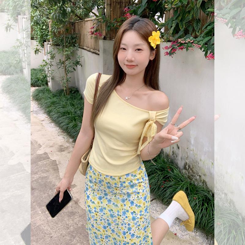 Sexy Pure Desire Bow Strap Slanted Shoulder Short-sleeved T-shirt Women's Summer New Chic Slim Off-the-shoulder Niche Top