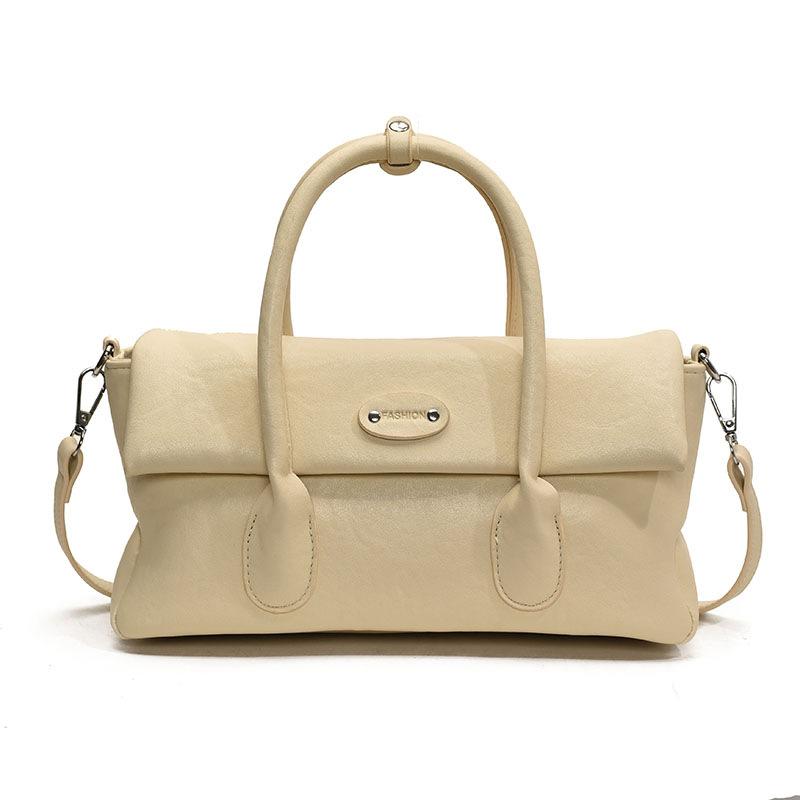 

Today s popular bags are women s early spring new versatile messenger bags, fashionable handbags, and small bags for going out. бежевый