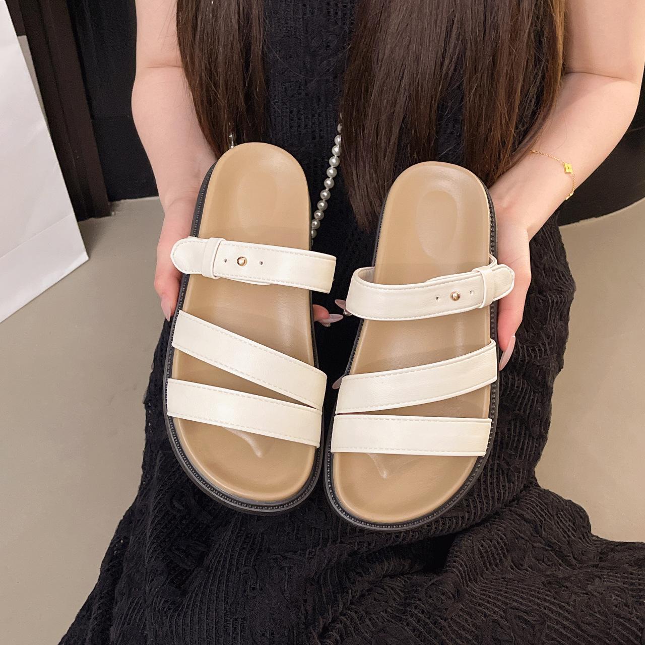 

Женщины в пляжных тапочках 2025 года, лето, новые, ретро, повседневные, классные тапочки с открытым носком, удобные, одно слово, женщины 35