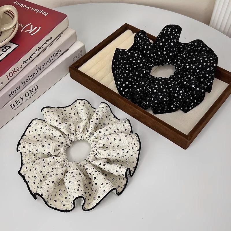 Korean Style Elegant Scrunchie Hair Tie, Oversized Floral Print, Hair Accessory for Women