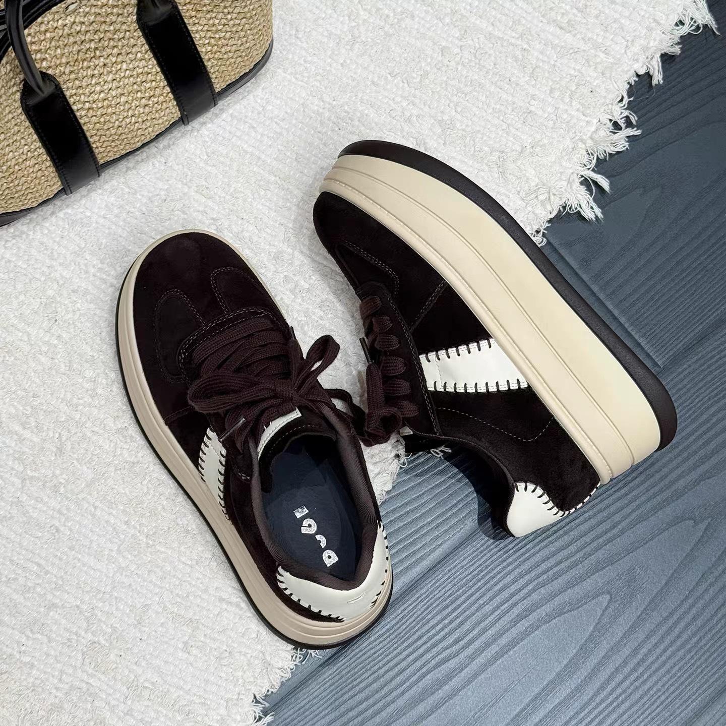 

Huge good-looking thick baseplate shoes women s 2025 autumn new leather German training shoes retro versatile casual sports women s shoes 40 кофейный