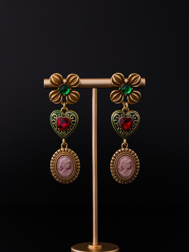 Medieval Flower Old Necklace Personalized Retro Jewelry Set Vintage Court Love Portrait Versatile Earrings