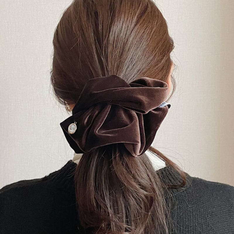 Oar Drop Wide Velvet Cameo Scrunchie [Brown]