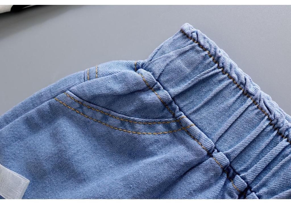 Disponibile: Pantaloncini di jeans da bambina 2025 - Nuovo stile per bambini e ragazzi, Capospalla sottile per bambine
