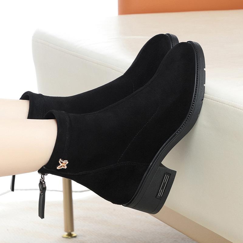 Women's Autumn Winter New Low Heel Comfortable Plush Velvet Fashion Black Suede Short Boots Zipper Warm Snow Boots