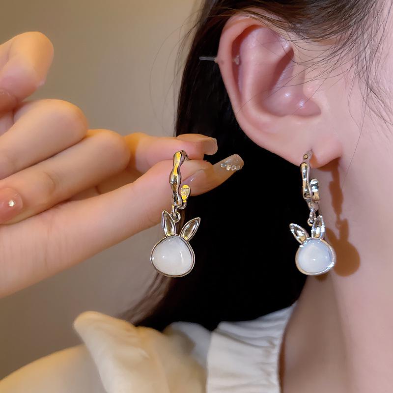 925 Silver Bunny Earrings with Cat's Eye Stone - Trendy Light Luxury
