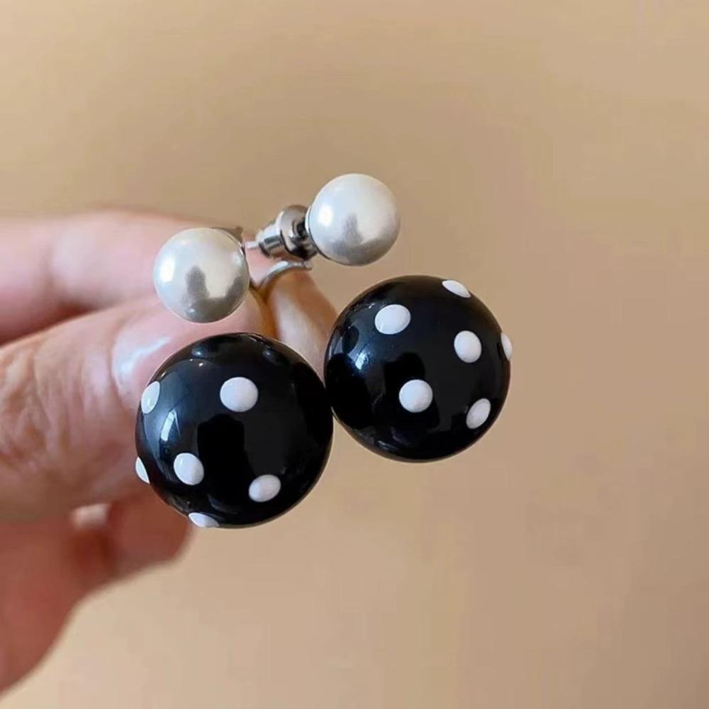 French Style Retro Luxury Black and White Polka Dot Earrings for Women Lady Elegant Earrings Daily Banquet Wedding Jewelry Gifts