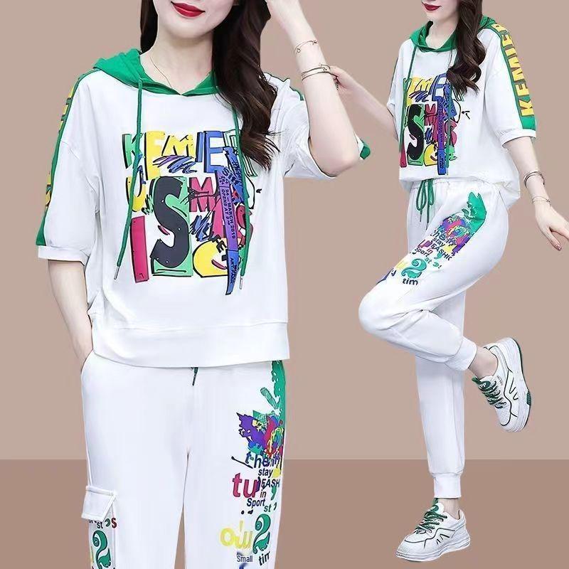 Women's Summer 2025 Hooded Tracksuit: Stylish Loose-Fit Two-Piece with Trendy Print Design.