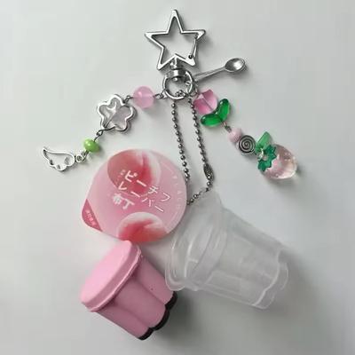 1 Piece Love Shaped Japanese Pudding Keychain Pink Yellow Egg Flan Charm Y2K Retro Aesthetic Beaded Accessory