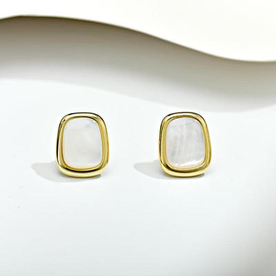 Elegant Seashell Stud Earrings: S925 Sterling Silver Needle Design for Women