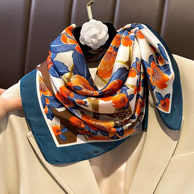 Luxury New Style Square Headscarf Women Sunscreen Beach Kerchief Popular The Four Seasons Scarves  Design 70X70CM Silk Hijab