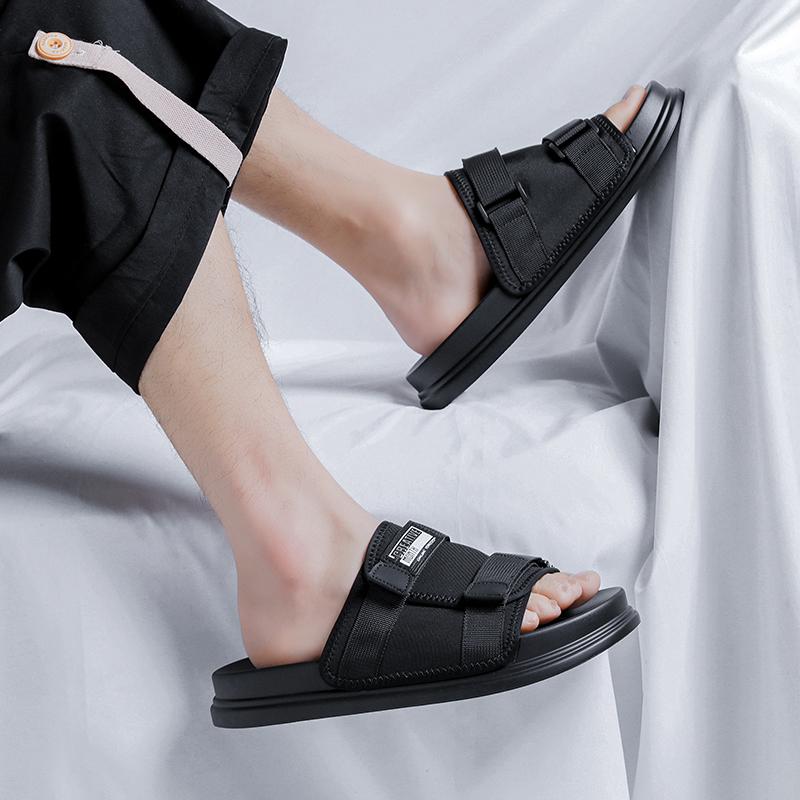 Fashion 2025 Men Casual Shoes Fashion Summer Slippers With Soft Sole Anti Slip Fashionable Cool Slippers For Men One-piece Beach Shoes