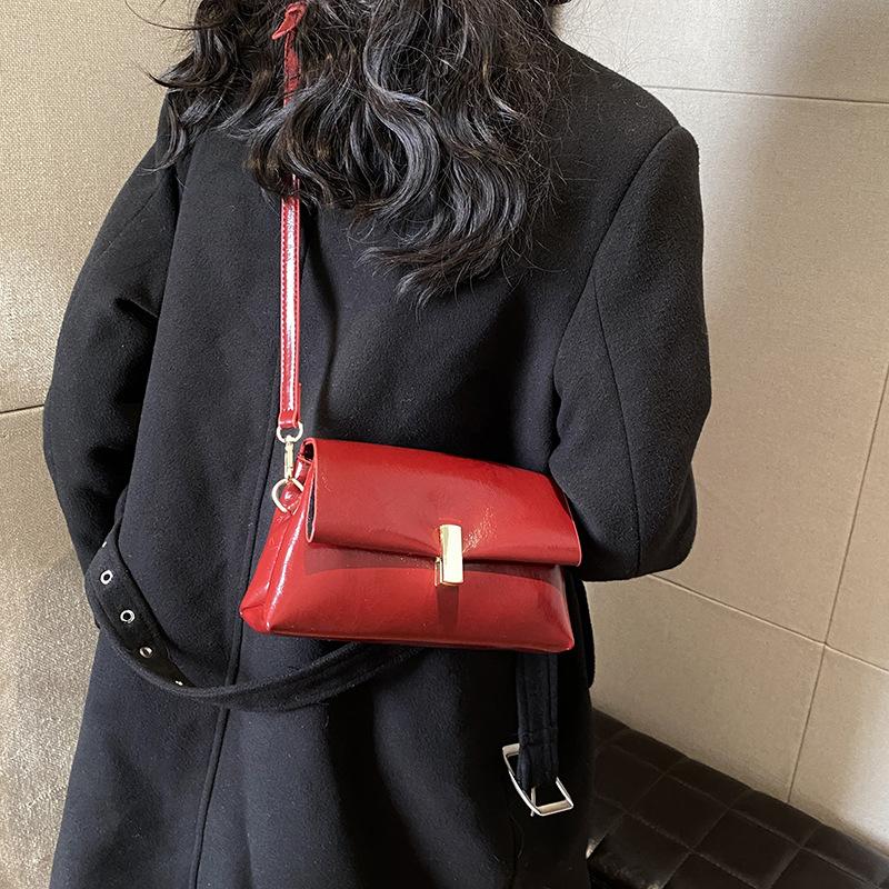 Women's Leather Shoulder Bag with Retro Waxed Finish Small Square Bag Crossbody Bags for Work Crossbody Bag Fashion