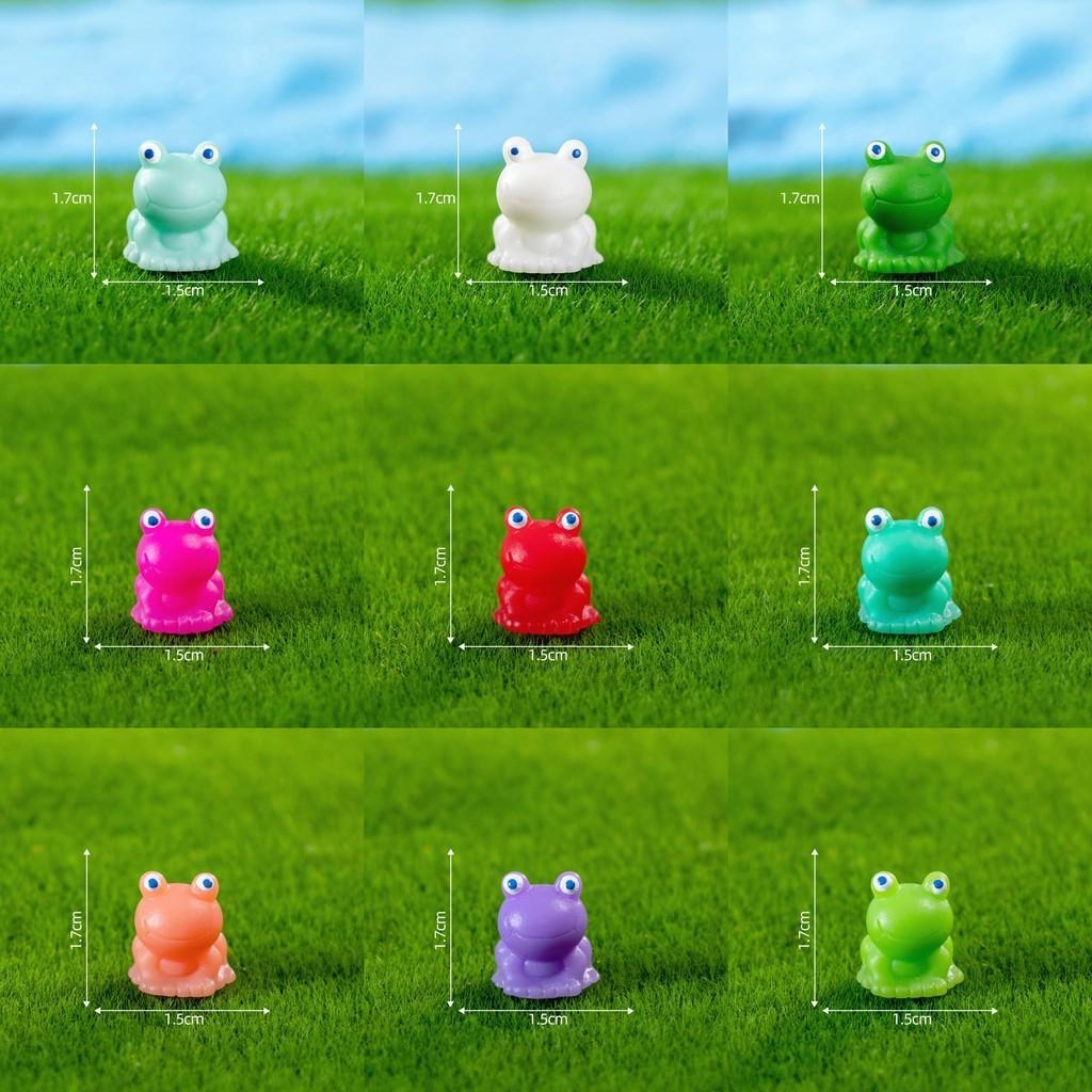 Adorable Matte Blue-eyed Frog Resin Miniature For Creative Terrariums And Fairy Gardens
