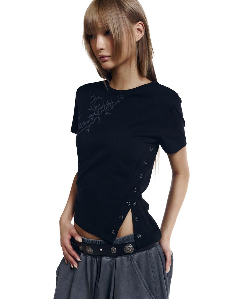 AAKAM Snap Gothic Half Top (Black)