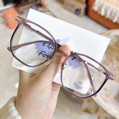 Ny gjennomsiktig stor innfatning Anti-Blu-ray briller Kvinnemote Online kjendisbrilleinnfatning Koreansk versjon av liten fersk, vanlig brilleinnfatning.