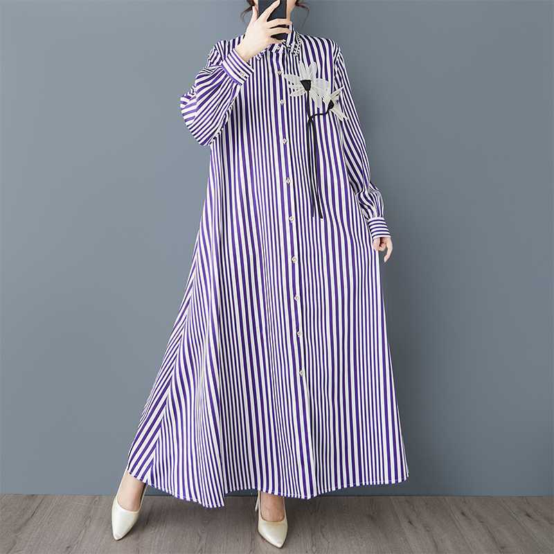 Light Striped Shirt Dress Is A Versatile Loose Large-sized