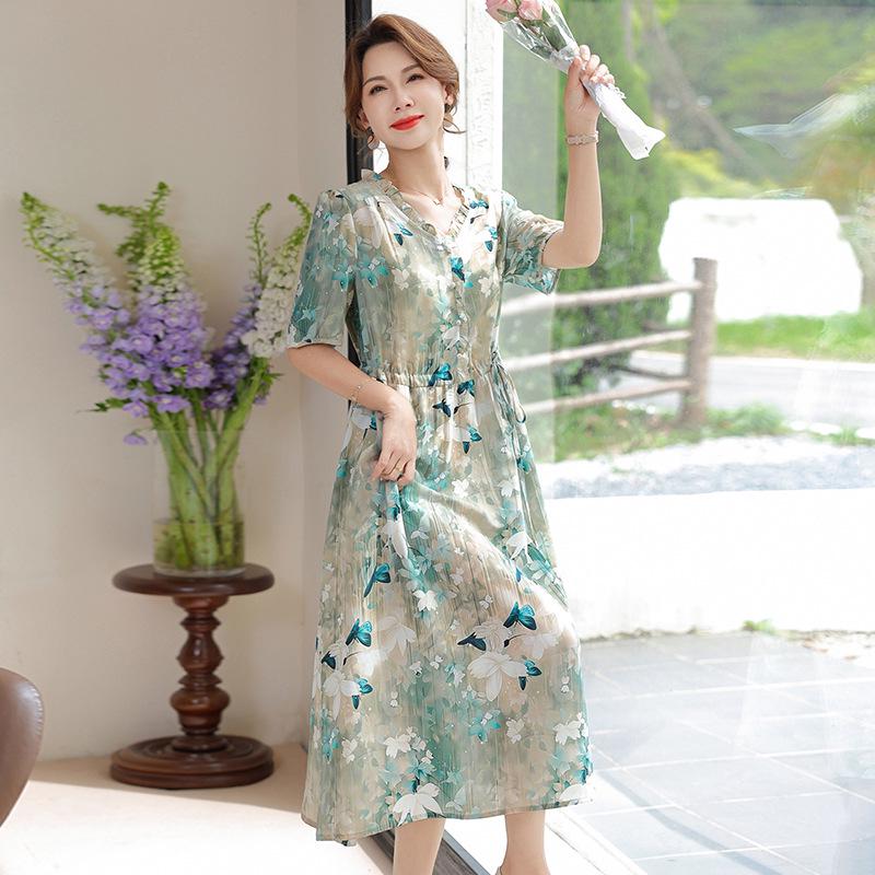 

2025 Summer Trendy Over-the-Knee Slimming Dress for Middle-Aged Women 5XL