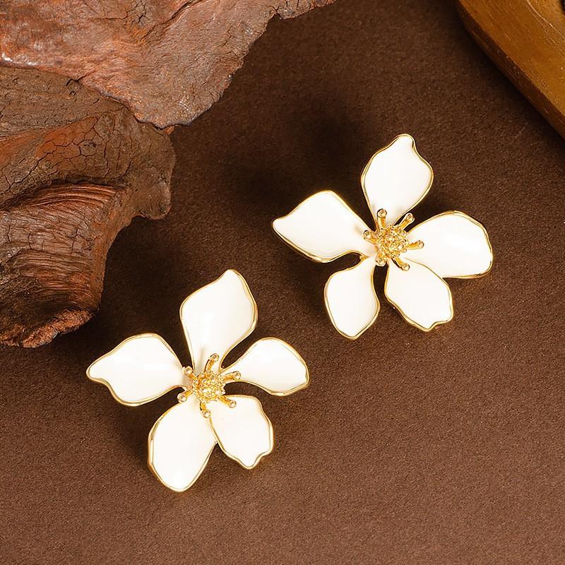 1111 European and American popular oil dripping flower earrings atmospheric high-end temperament simple earrings earrings