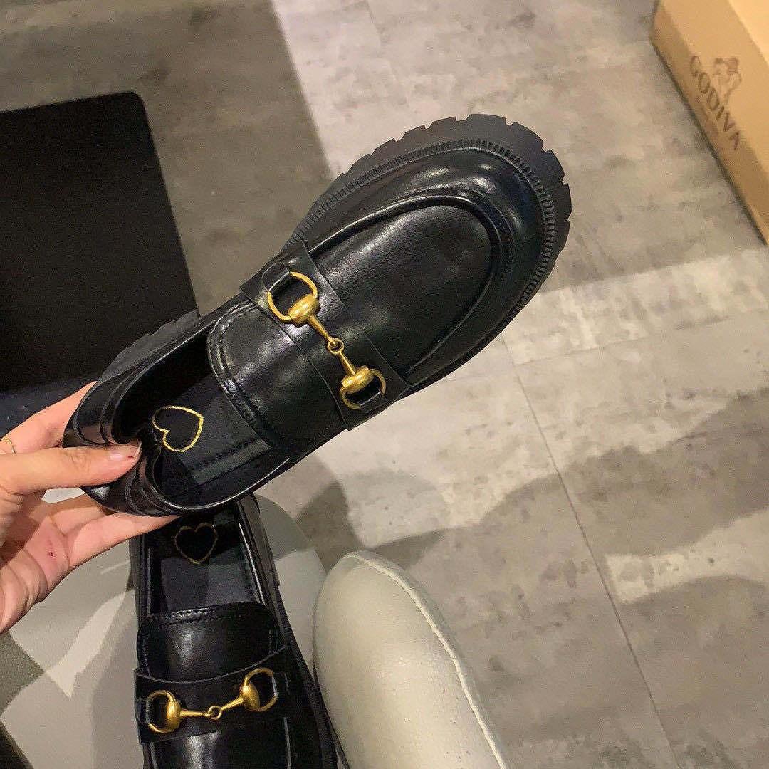 

Одиночные туфли, мокасины женские, студенческие туфли Jk, увеличивающие рост, британский стиль, маленькие кожаные туфли с одной педалью, универсальные и бархатные 40