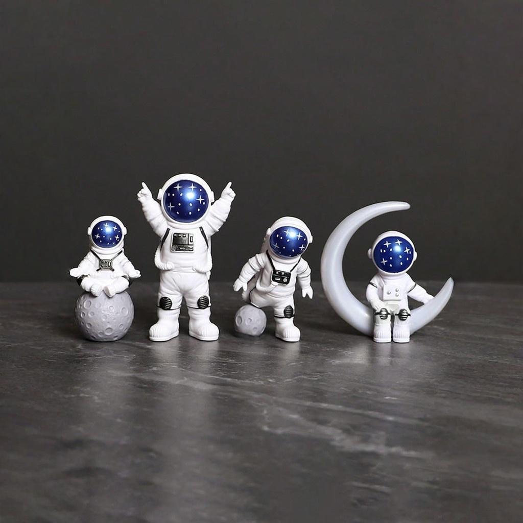 1-4PCS Astronaut Figure Toy Desktop Ornaments Resin Outer Space Birthday Cake Dolls Spaceman Model for Kids Funny Gift
