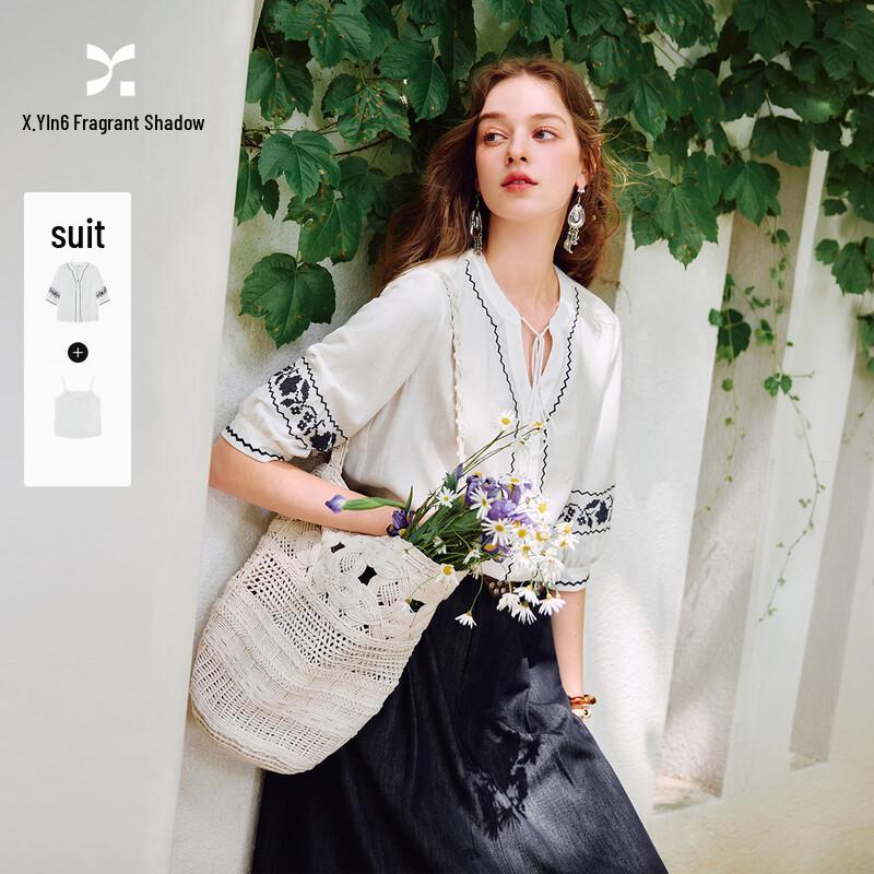 Xiangying Women s Ethnic Embroidered Mid-Sleeve Blouse L