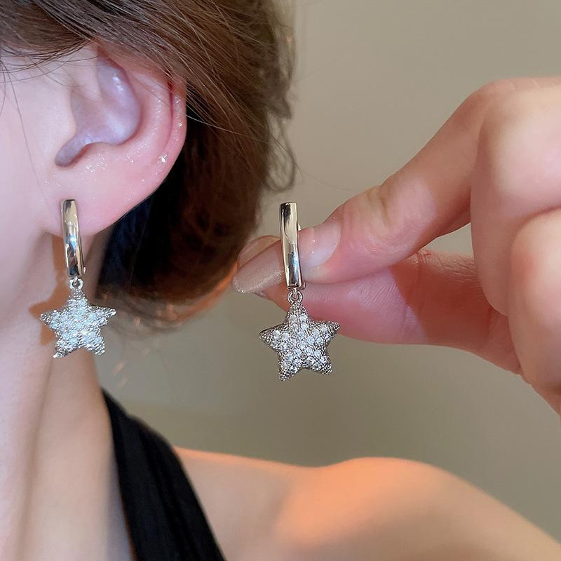 18k Vergoldete Zirkon U-förmige Liebe Geometrische Ohrbügel Mode Leichter Luxus Hängeohrringe Vielseitiger Einfacher Zirkon