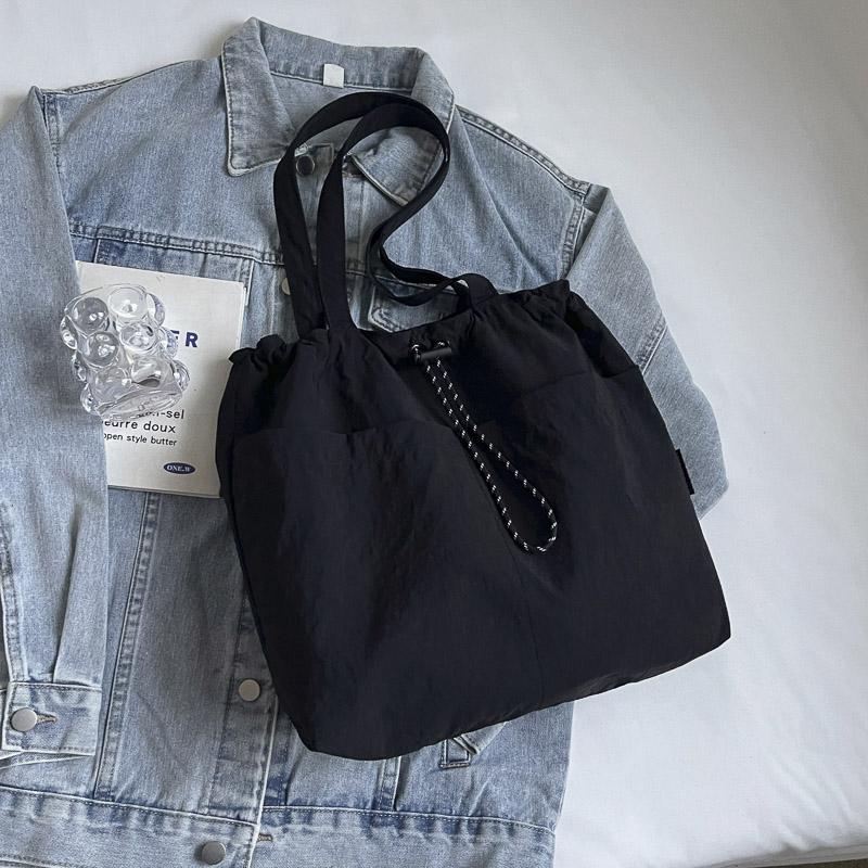 Женская сумка через плечо большой вместимости — фото 15