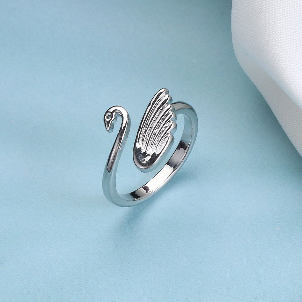 Swan Sewing Accessories Adjustable Finger Wear Thimble Ring Yarn Guides Knitting Loop Crochet Ring