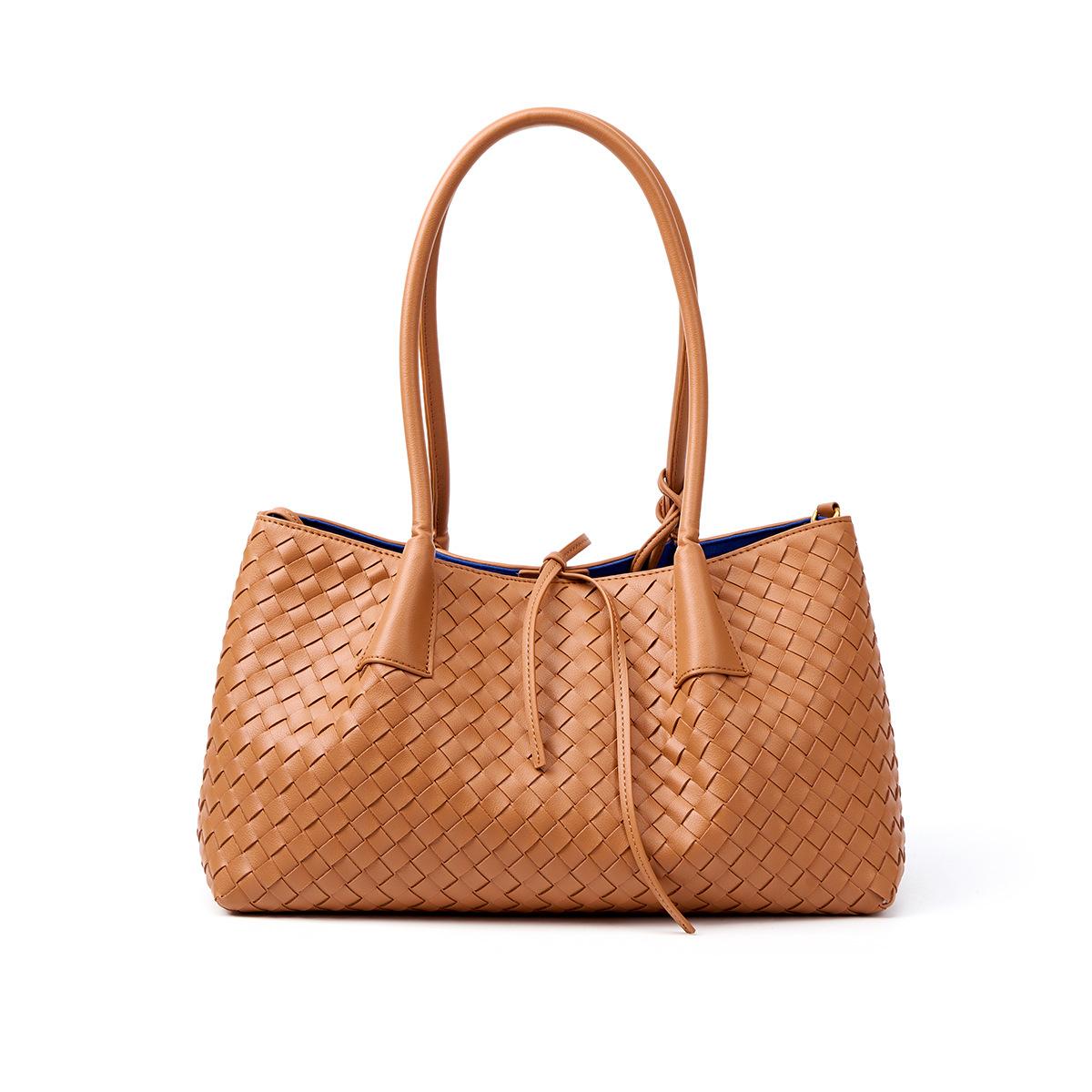 Cowhide handbag commuter shoulder tote bag