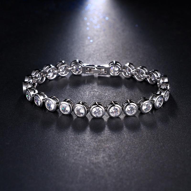 Bracelet Élégant en Zircon Plaqué Or pour Femmes - Mode Européenne et Américaine