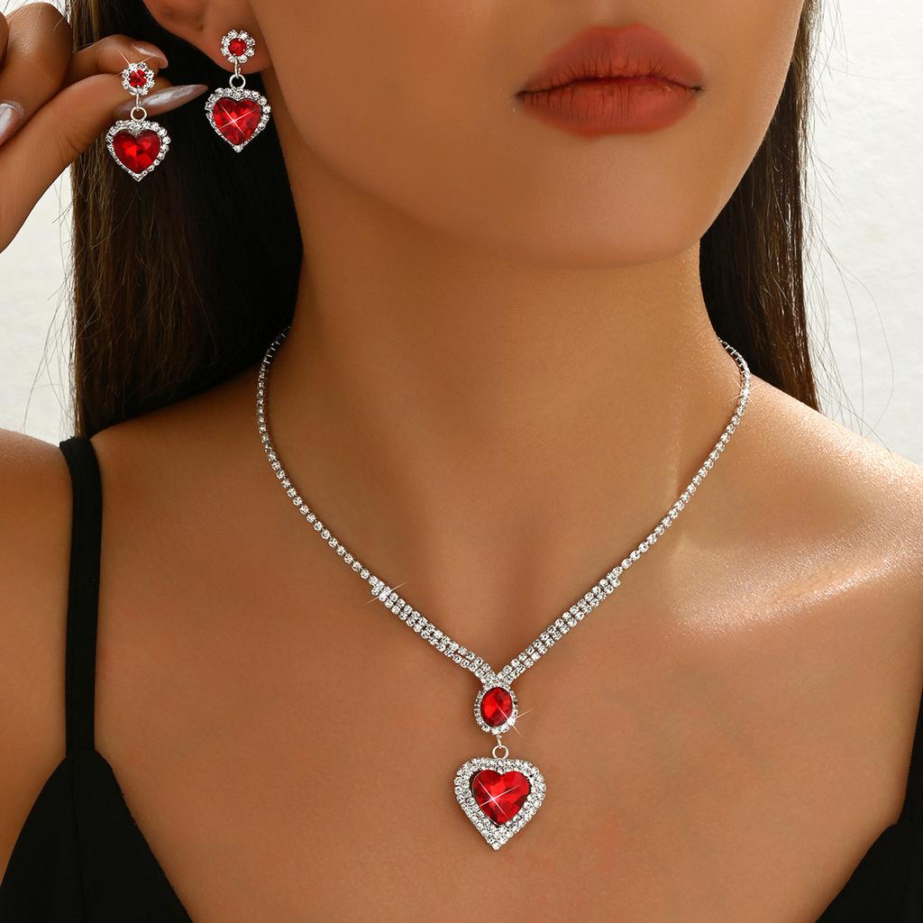 Zarif Şeftali Kalbi Su Damlası Kolye Pençe Zincirli Takı Basit Trend Kolye Küpe Seti