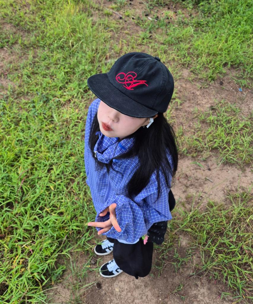 Eosenteusiti A Logo Flat Panel Cap (Black)