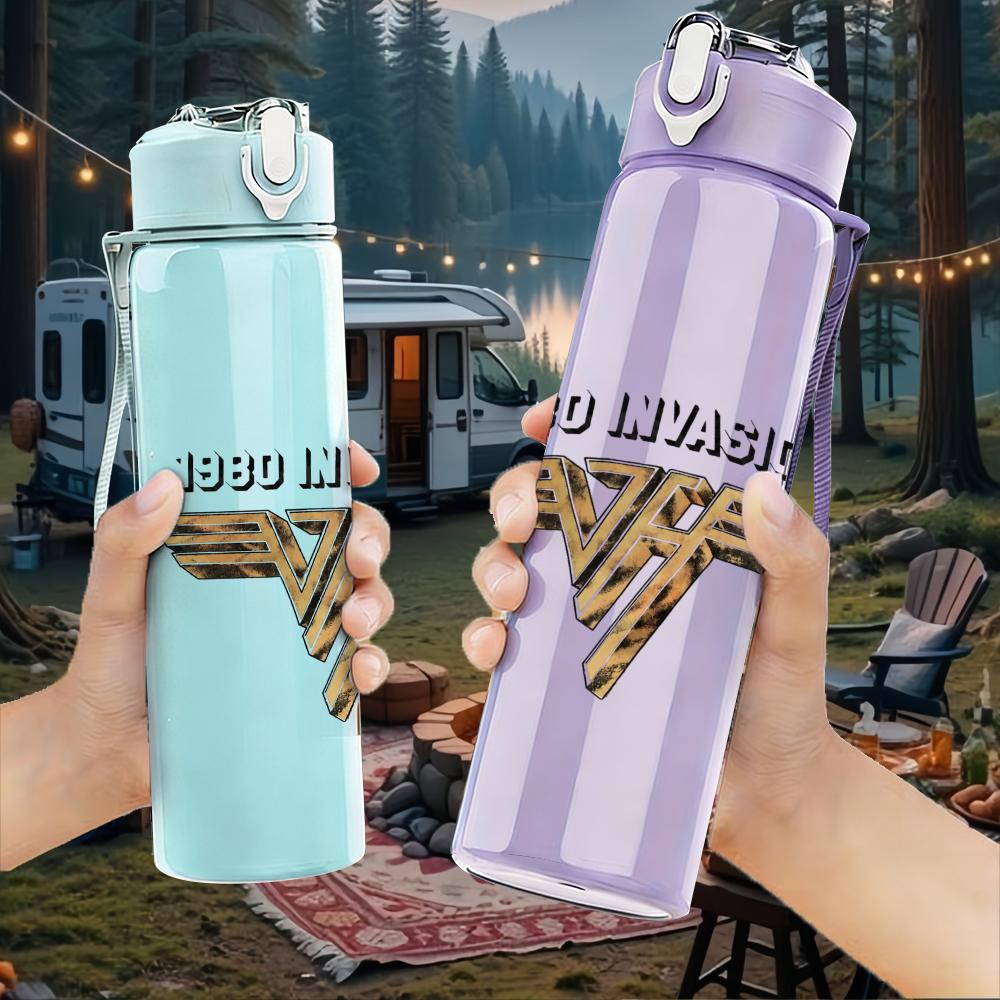 1PC 1983 golden wing emblem print 750ml colorful plastic sports water bottle leakproof pop up lid with straw for outdoor work home use