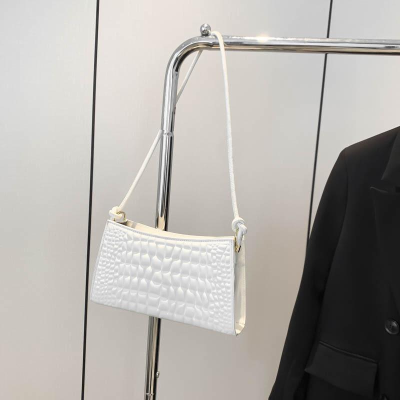 Korean Version of One-shoulder Solid Color Texture Simple Fashionable Bag for Women In Summer New Beautiful Ins Small Square Bag Underarm