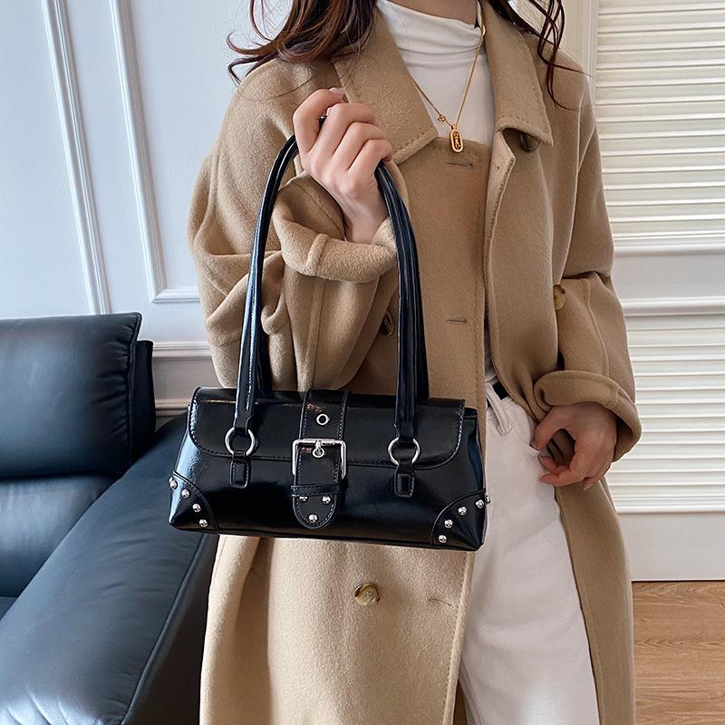 Yogodlns Stylish Retro Girl Underarm Bag French Bread Bag Commuter Aesthetic Shoulder Bag Urban Minimalist Large Capacity Handbags