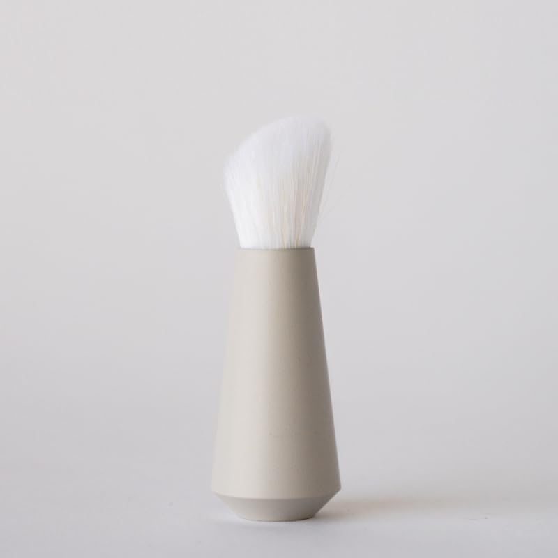 Kumano Brush Facial Cleansing Brush Nose by Murakishi For those concerned about pore dirt around the Rokkakukan Sakurado ROTD-1 ROTUNDA® (for Area) серый