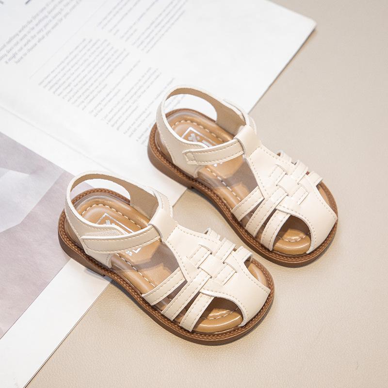 

Девочки плетеные сандалии 2025 лето новые сандалии гладиаторы для маленькой девочки туфли принцессы на мягкой подошве детская пляжная обувь прилив 22-26 yards, 5 pairs in one hand белый