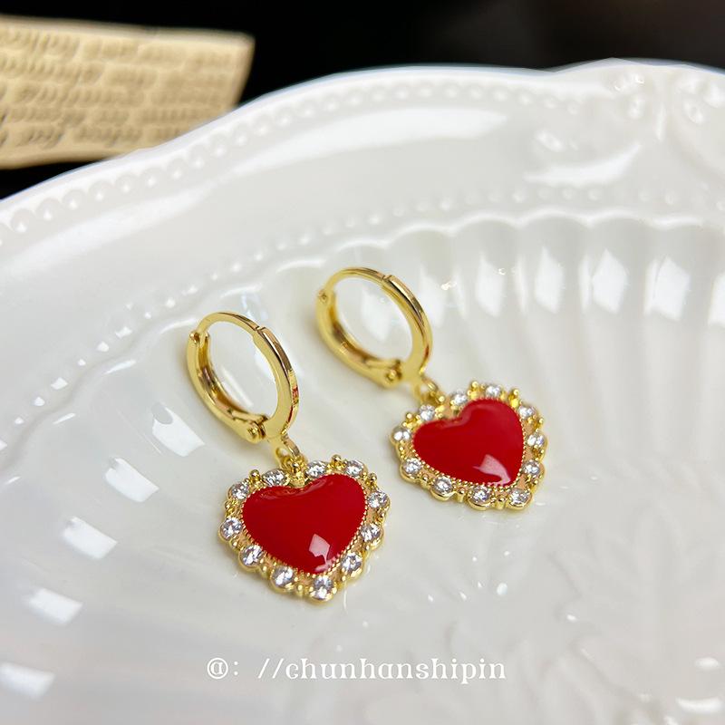 

Retro festive New Year s red love ear clips, earrings without earholes, small fragrant wind dripping oil,advanced sense mosquito coil disc ear buckles